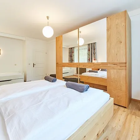 Haus Alexander *